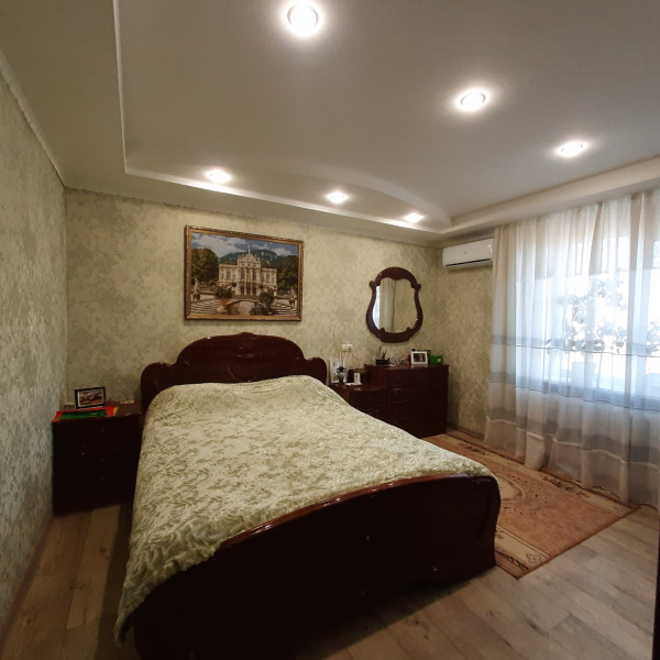 Фото № 915 Продаётся 3 комн. кв-ра, ул. Попова, р-н Церкви.