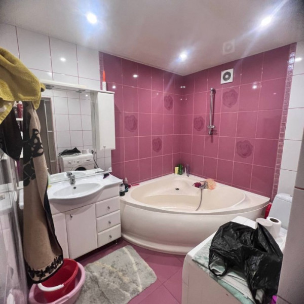 Фото Продам 2х комнатную квартиру в центре города площадь ВОВ