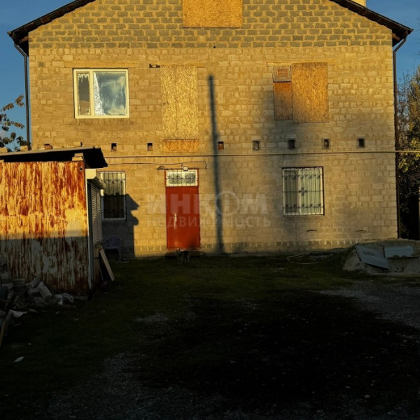 Фото Дом 360м2 ул. Звейнека рн. Таксопарка