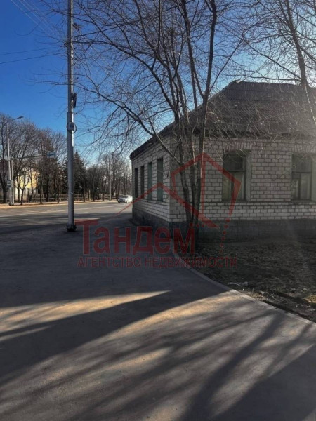 Фото Продается пол дома со своим участком 10 сот р-н ЦИРКА - Объект №93