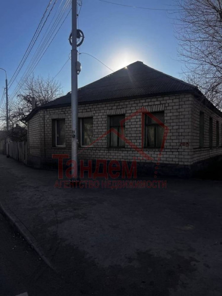 Фото Продается пол дома со своим участком 10 сот р-н ЦИРКА - Объект №93