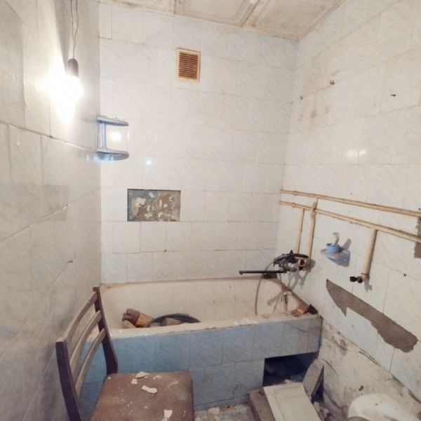 Фото Продам 3-х комнатную квартиру на кв. Молодёжный 5/5 эт.