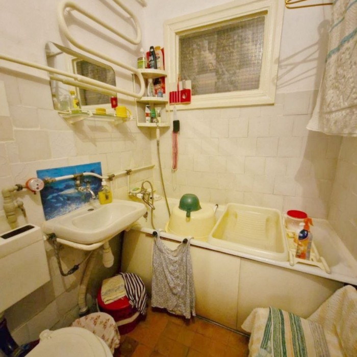 Фото Продам 2-х комнатную квартиру на кв. ГБК ( район 1 школа, СтройЛенд, Корона)