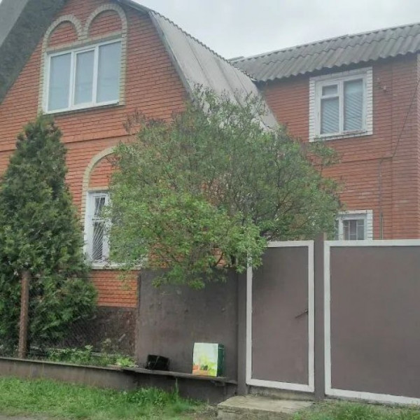 Продам добротную дачу в пгт Успенка