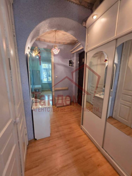 Фото 2 комнатная, 55. 2м², 3/3эт. , ул. Демехина (ЦЕНТР, район парк ВЛКСМ), Ленинский р-н - Объект №97