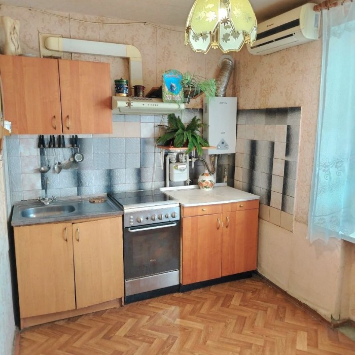 Продам 1-комн квартиру на кв Димитрова г. Луганск.