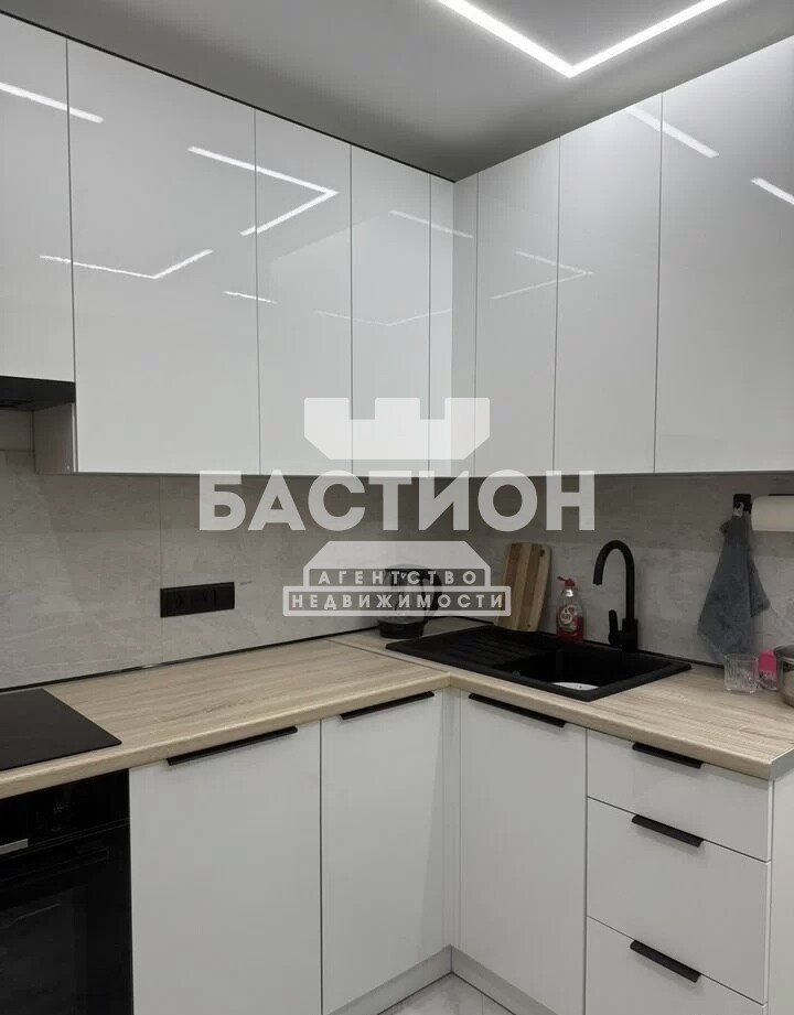 Фото 2-х комнатная квартира, улица Брестская , 3 , ID:2222867