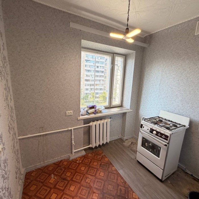 Фото Продам 3- х комн. квартиру 52 кв. м. , в Луганске, кв. Шевченко (р- н Авиацентра).