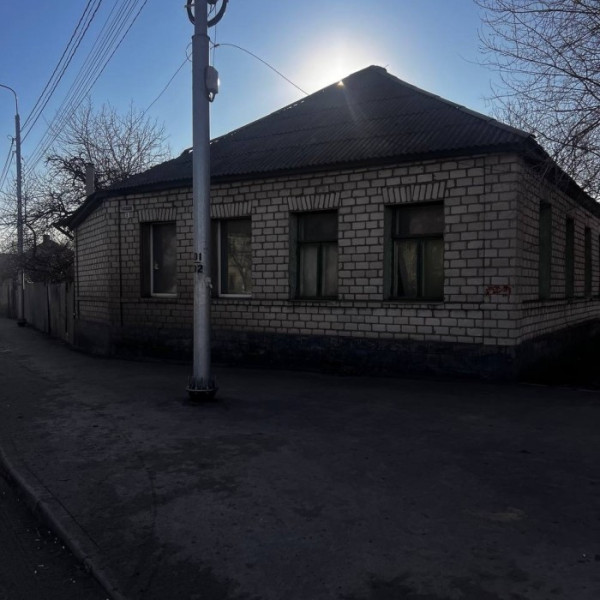 Продам полДома в Центре г Луганск ул Херсонская