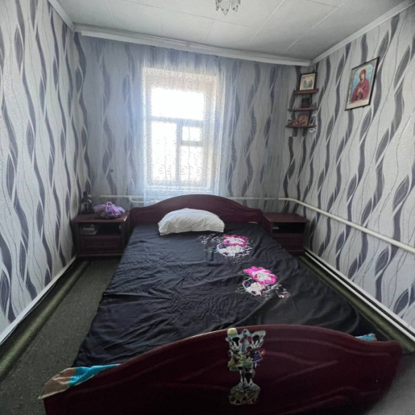 Фото Продам дом в общем дворе ориентир угол Артема( Нижний Камброд)