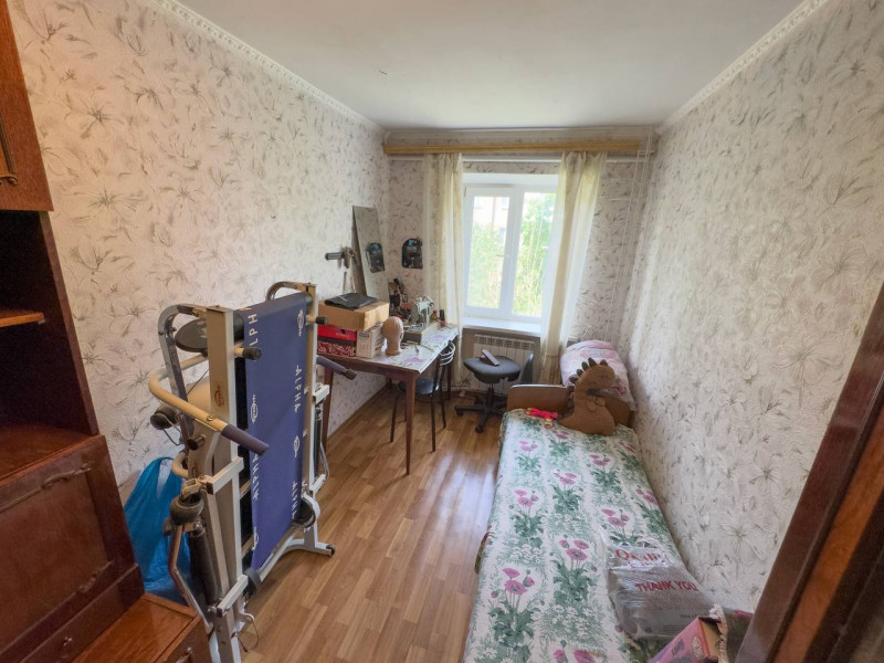 Фото Краснодон, 5ти-комнатная квартира, проспект Молодой Гвардии 4а