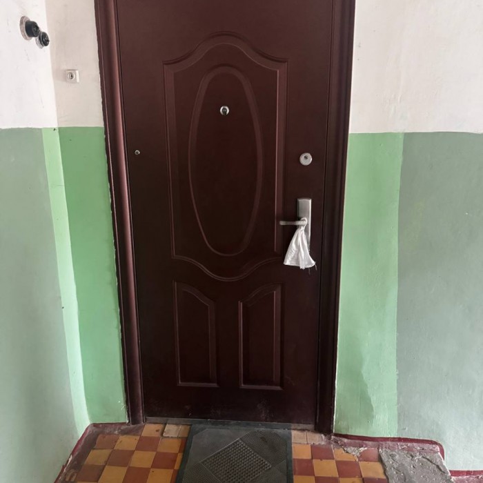 Фото Цена снижена до 4 млн. руб. ! Продам 4-к. квартиру, в г. Счастье ул. Мира (р- н Горсовета)
