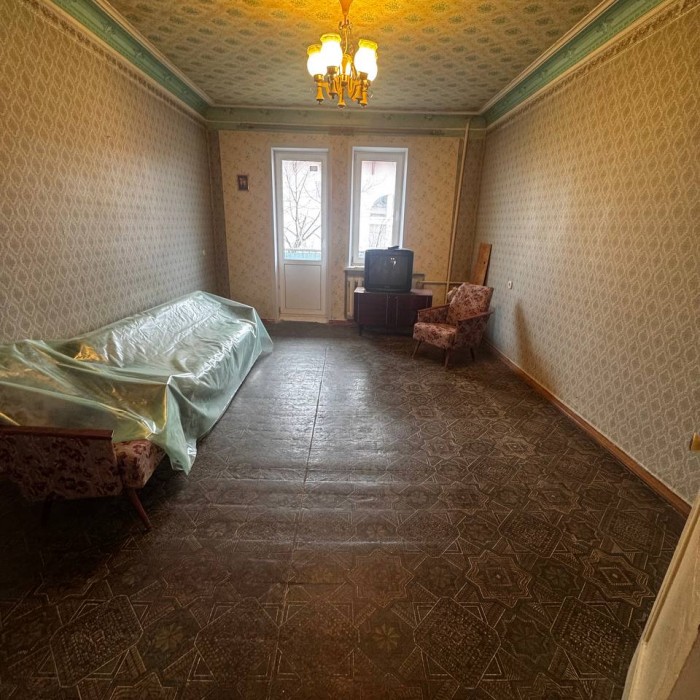 Фото Цена снижена до 4 млн. руб. ! Продам 4-к. квартиру, в г. Счастье ул. Мира (р- н Горсовета)
