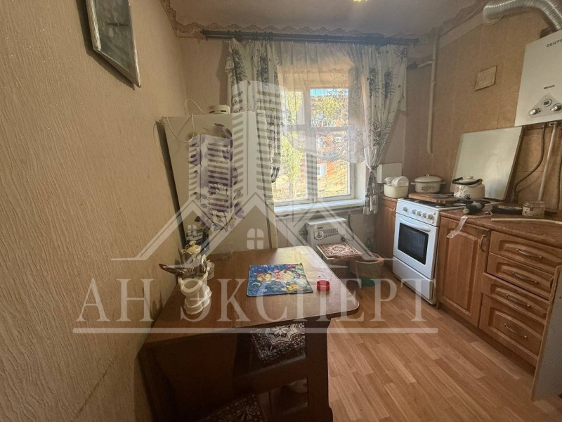 Фото СДАМ 3-Х КОМНАТНУЮ КВАРТИРУ НА ДЛИТЕЛЬНЫЙ СРОК (Стаханов, ул. Пономарчука, д. 24)