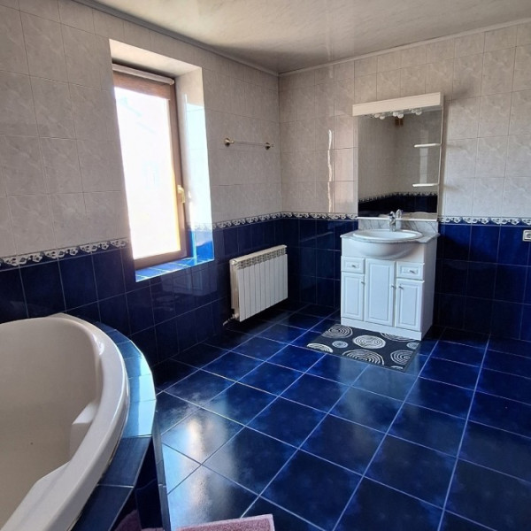 Фото Продам 2-х этажный дом в Центре г Луганск, ул. Оборонная