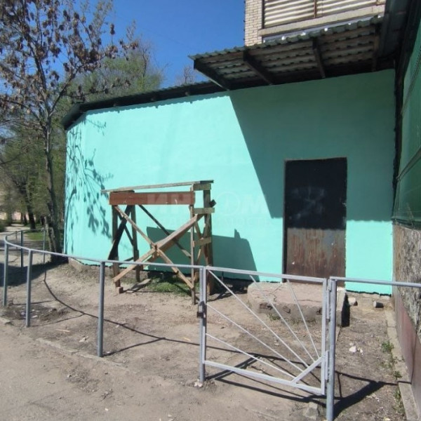 Фото Продам помещение 150 м2 в городе Луганск квартал Дружба