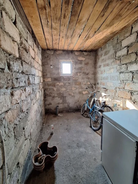 Фото Продаётся 3-комнатный дом в городе Стаханов (р-н Максимовка), ул. Голубовская.
