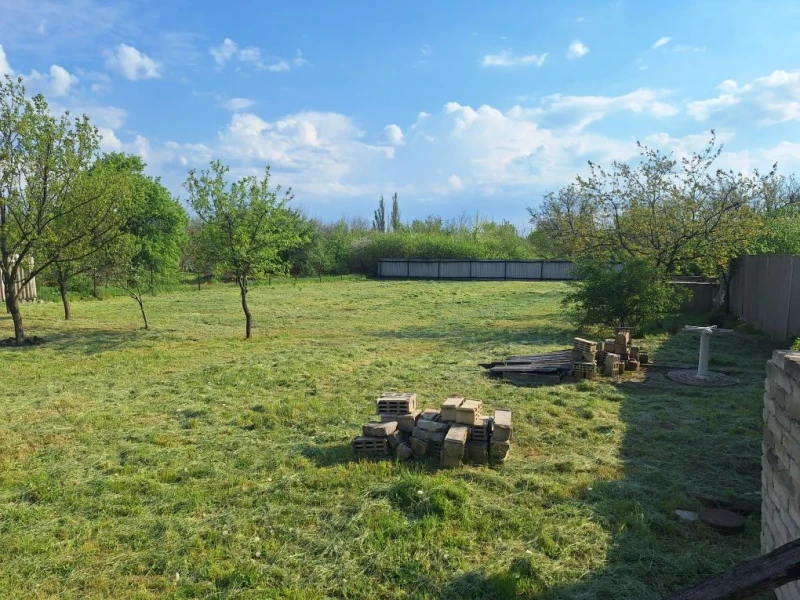 Фото Продаётся 3-комнатный дом в городе Стаханов (р-н Максимовка), ул. Голубовская.