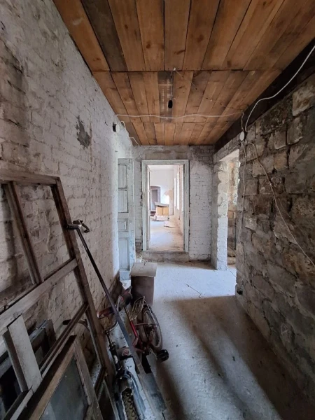 Фото Продаётся 3-комнатный дом в городе Стаханов (р-н Максимовка), ул. Голубовская.