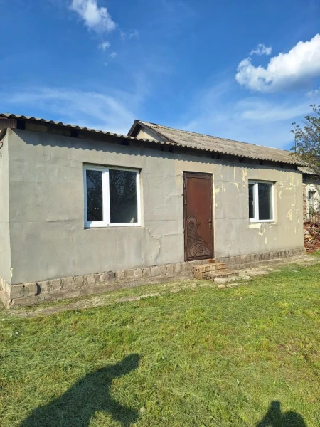 Фото Продаётся 3-комнатный дом в городе Стаханов (р-н Максимовка), ул. Голубовская.