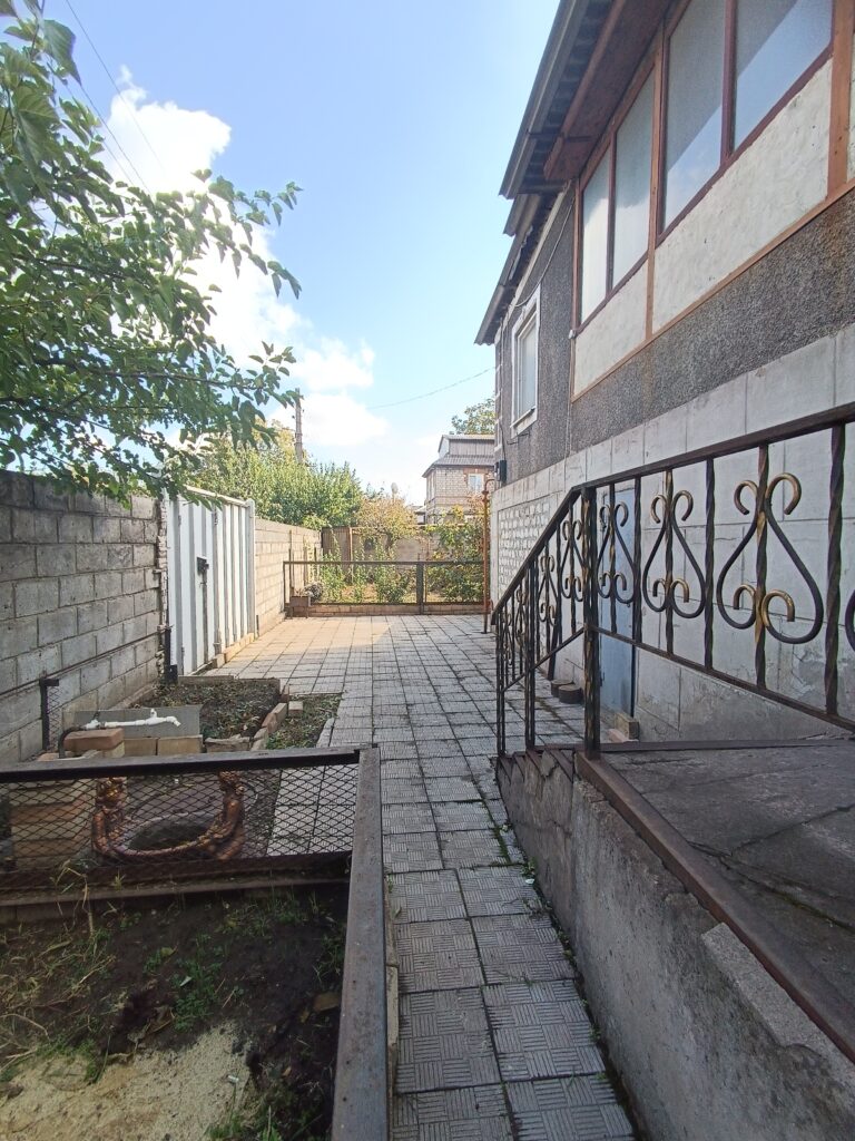 Фото № 927 Продается 2-х этажный дом по ул. Попова