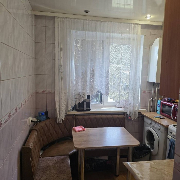 Продам 2 комн. кв. Молодежный.