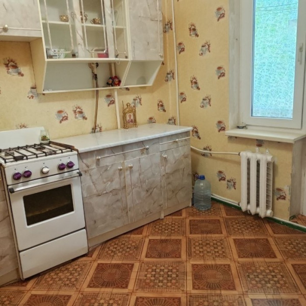 Продам 2 комн квартиру в г. Луганск, п Юбилейный, кв. Ворошилова