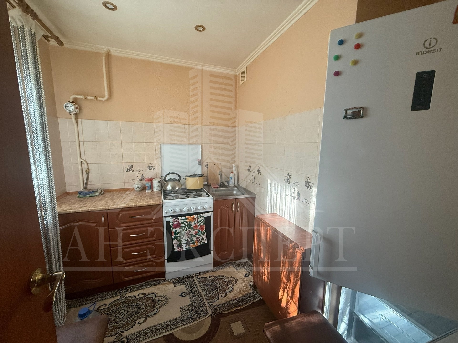 Фото Сдам 3-х комнатную квартиру на длительный срок (Стаханов, ул. Хруничева, д. 19)