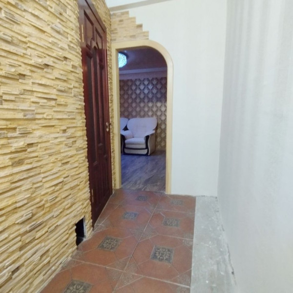 Фото Продам 2-х комнатную квартиру на кв. Комарова