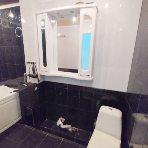 Фото Продам 2-х комнатную квартиру на кв. Комарова