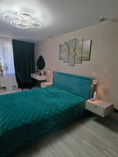 Фото Продаётся 3-комнатная квартира в городе Стаханов, ул. Войкова, д. 4. (центр города)