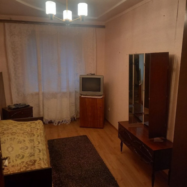 Фото Продаётся 3- х комнатная квартира на кв. 30 лет Победы 3/5 эт.