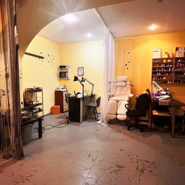 № 3661 Продам действующий салон красоты в р-не пр. Ленина