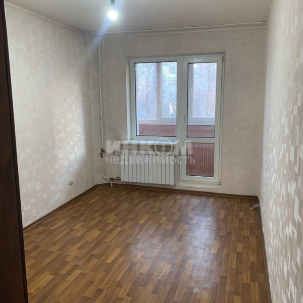 Фото Продам 6-ти комн. 121. 30м2 1-й Микрорайон Центр Города