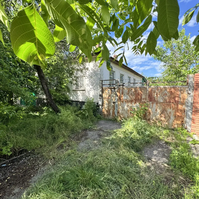 Фото Продам дом в г. Луганске по ул. Оборонная (район гостиницы Турист).
