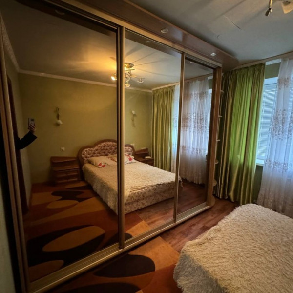 Фото Продам 2-х комнатную квартиру в пгт. Станица Луганская, ул. Пионерская