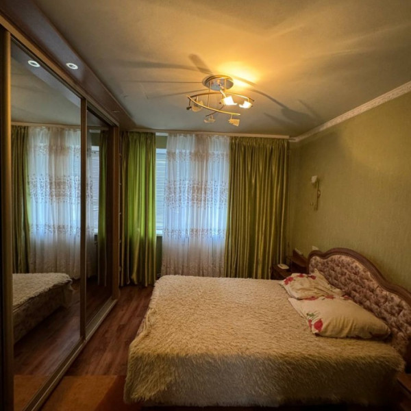 Фото Продам 2-х комнатную квартиру в пгт. Станица Луганская, ул. Пионерская