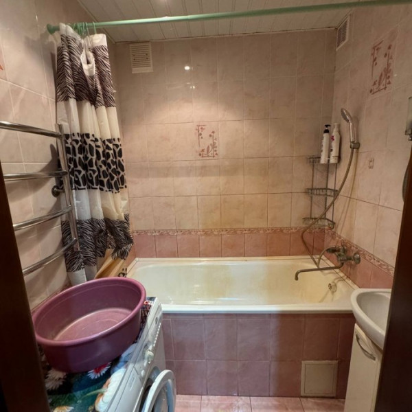 Фото Продам 2-х комнатную квартиру в пгт. Станица Луганская, ул. Пионерская