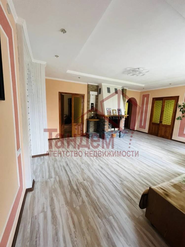 Фото Дом 290м2  10 сот земли п. Фабричное - Объект №442