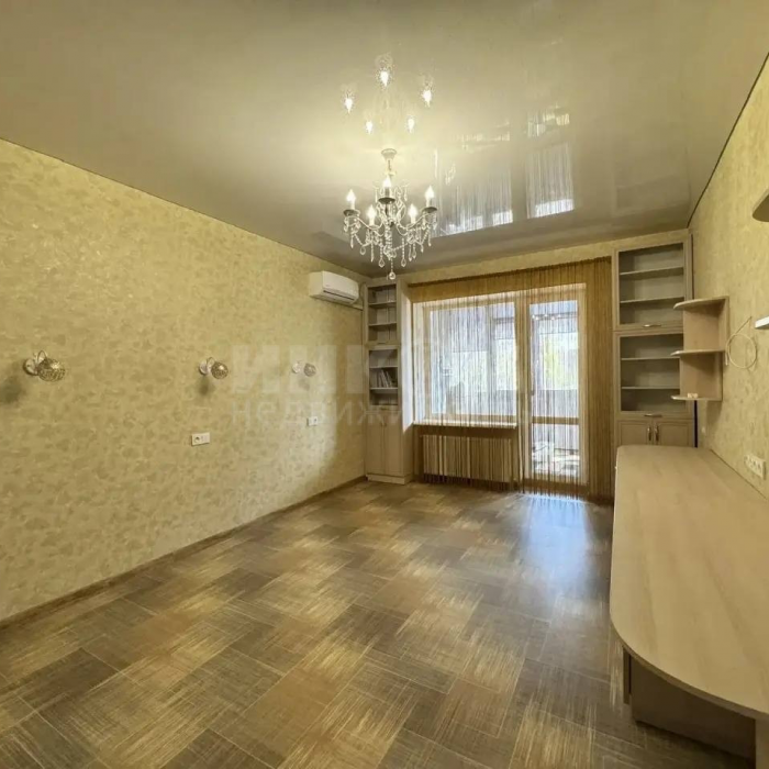 Фото Продам 3к квартиру на Динамо, центр города