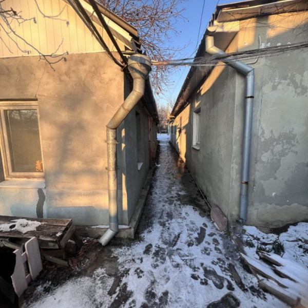 Фото Продам дом и два флигеля , ул. Советских Космонавтов