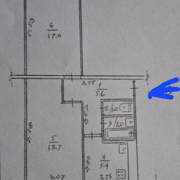 Фото Продам 2х комнатную квартиру на кв. Комарова (рядом с кинотеатром Мир)