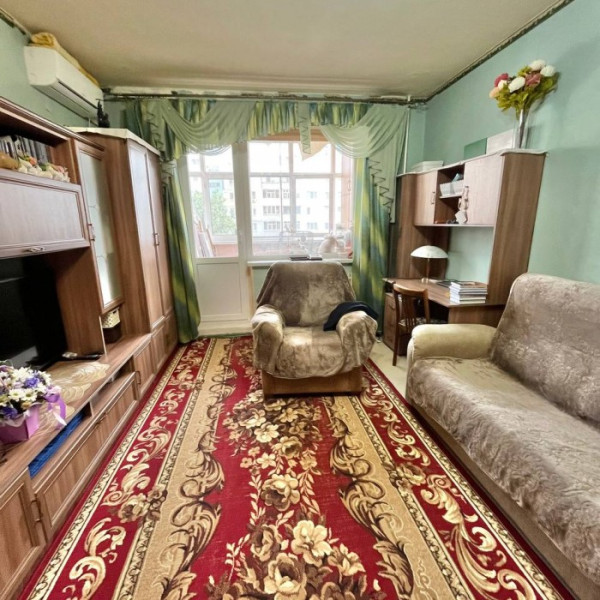 Продам 2-кк на кв. Заречный