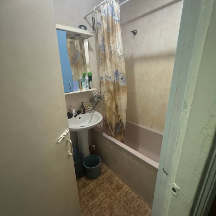 Фото Сдается 2к. квартира 2 этаж, пгт. Станица Луганска, кв. Молодежный (район Гимназии)