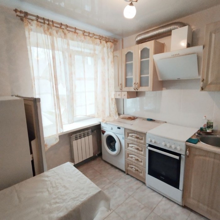 Фото Продам 2- х комнатную квартиру на кв. 50 лет Октября.