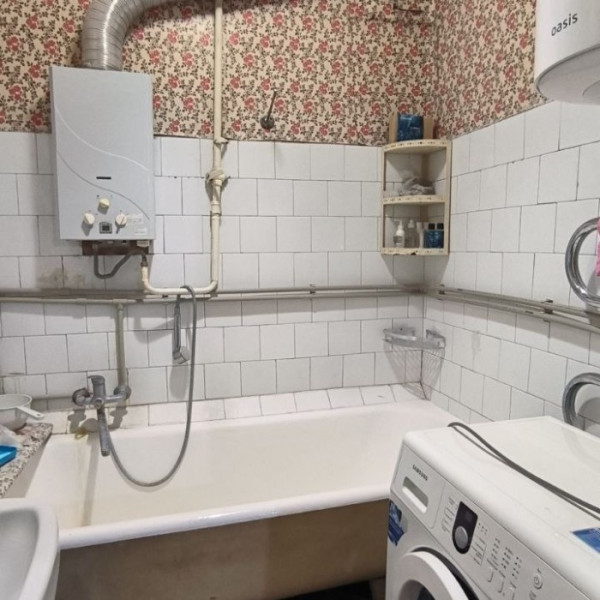 Фото Продам 2-х комн квартиру в Центре города Луганск район Динамо