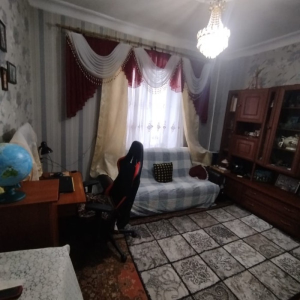 Фото № 6990 Продам 2х комн. квартиру в р-не маг. "Автобан"