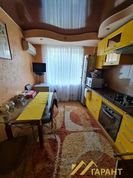 Фото 3-к квартира с большой кухней г.Алчевск#1407