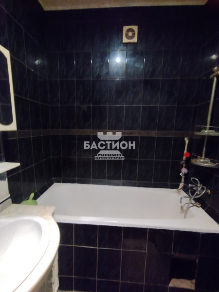 Фото 3-х комнатная квартира, ул. Кирова 18, ID: 2179904