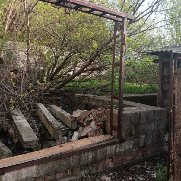 Продам участок и дом 60м2 в г. Луганск, Ленинский район